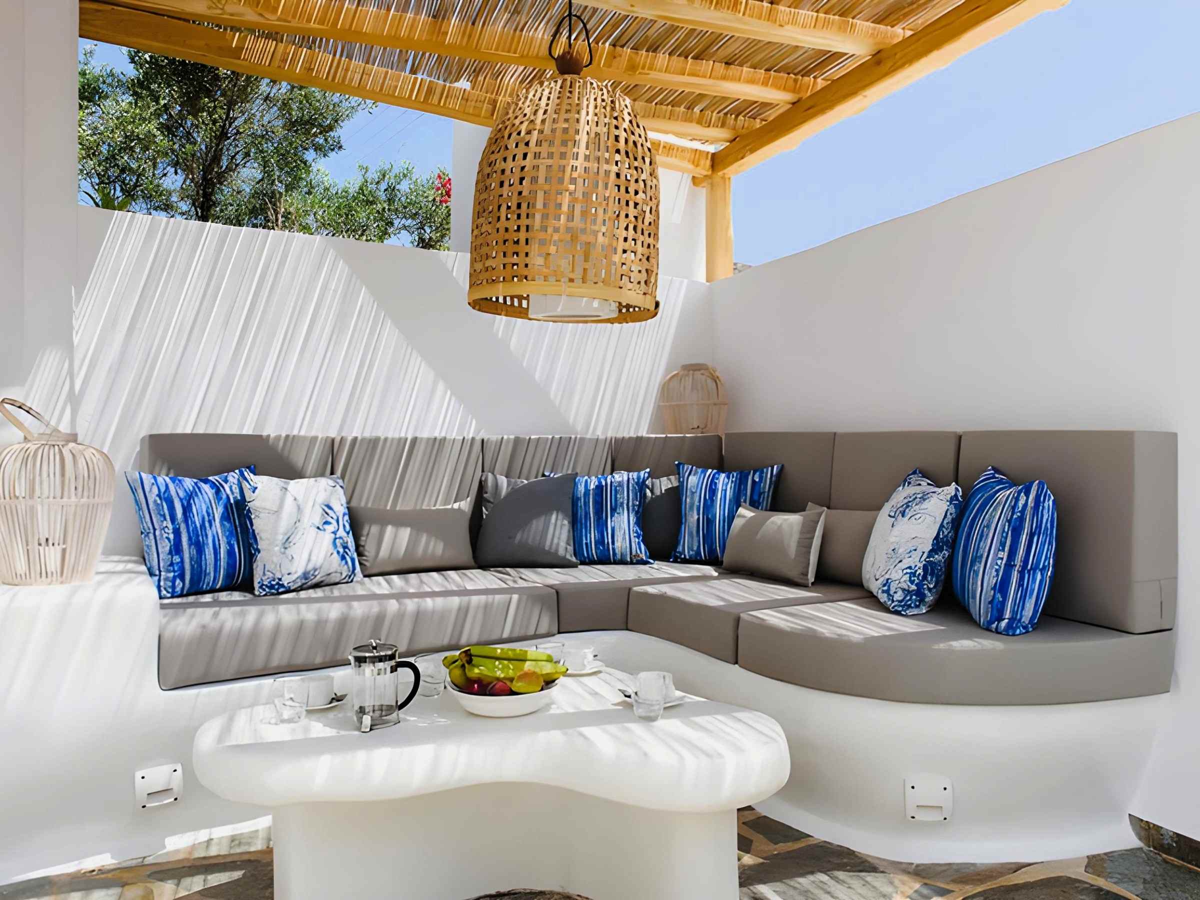 Philia Villas outdoor courtyard with pergola, Agkidia, Naxos
